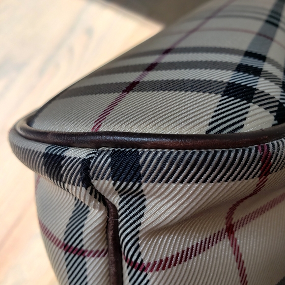 Authentic Burberry nova check tote bag - Picture 9 of 10